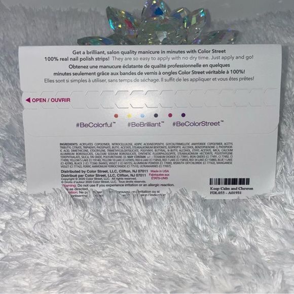 Color Street | Keep Calm and Chevron, Chevron design on clear base nail strips - Picture 14 of 16